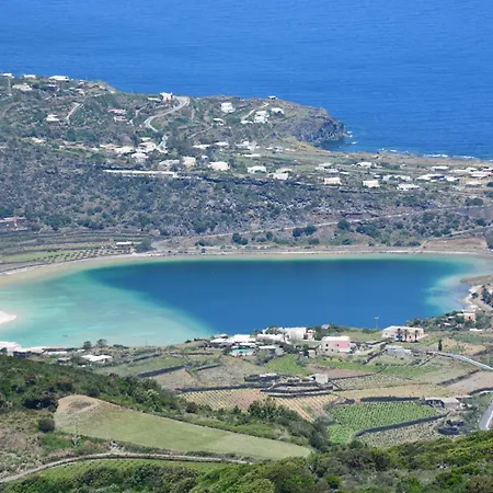 Dammuso Le Cupole * Scauri (Sicily)