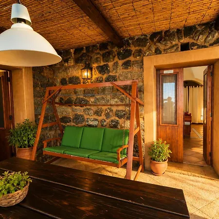 Apartment Dammuso Le Cupole Scauri (Sicily)