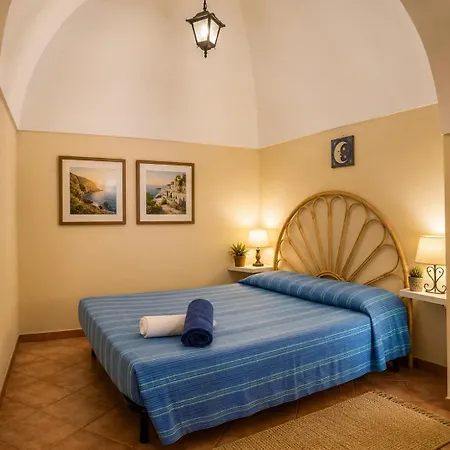 Dammuso Le Cupole * Scauri (Sicily)
