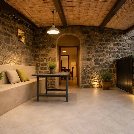 Dammuso Le Cupole * Scauri (Sicily)