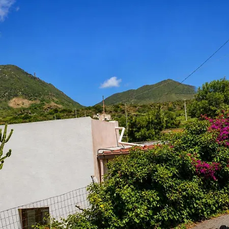 Dammuso Le Cupole Scauri (Sicily)