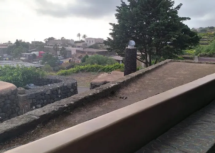 Dammuso Le Cupole Scauri (Sicily)